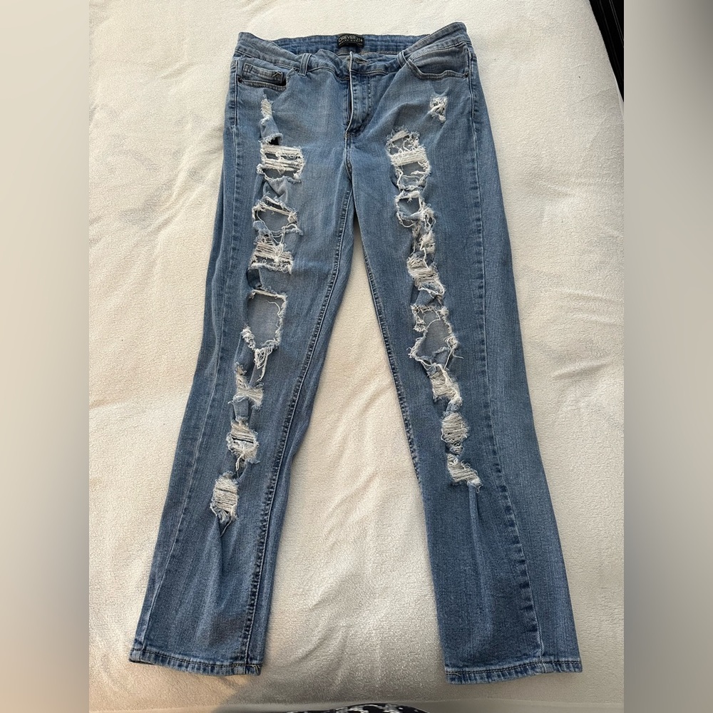Boyfriend ripped jeans blue